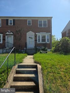 6313 Pioneer Dr