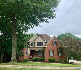 2107 Greenslope Trl NE