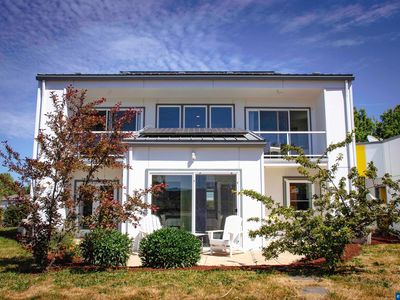 32903 Wildrose Dr