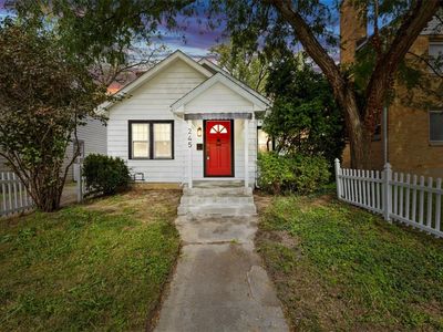 245 Victor Ave