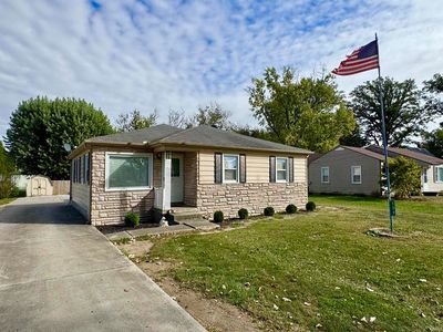 Property at 104 N Broadway St, Summitville, IN