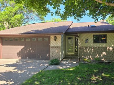 605 Van Buren St
