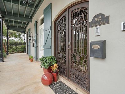 942 Village Walk #3A