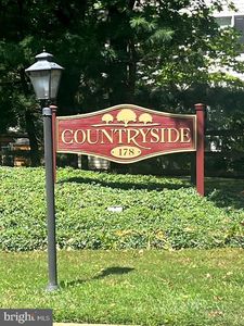 178 Elephant Rd APT B16