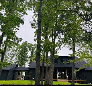 330 Spencer Ln