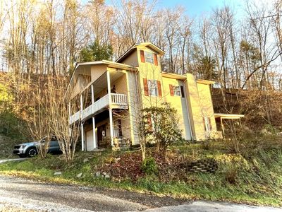Property at 36 Shelby Ln, Pineville, KY