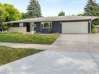 1108 River Dr S