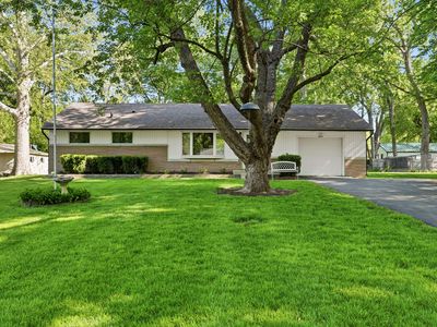 2844 Canterbury Ln