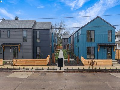 5498 SE Boise St