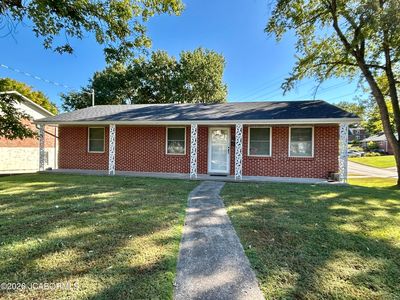 202 Belair Dr