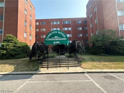 16100 Van Aken Blvd APT 306