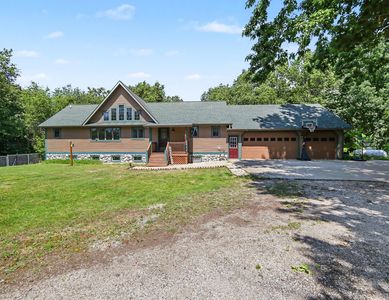 1824 S Pere Marquette Hwy