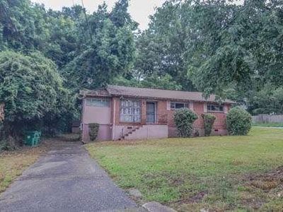 3302 Glenco Dr