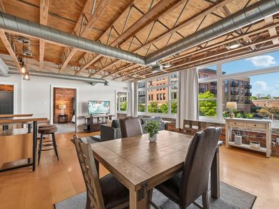 956 N High St APT 2X