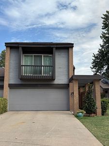 409 NW Chimney Creek Dr