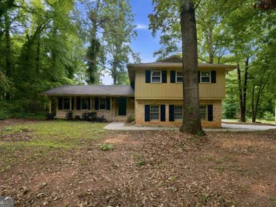 2115 Pine Knoll Cir NE