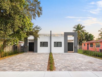 6850-6852 NW 4th Ave