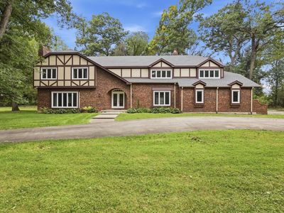 4 Auburn Ln