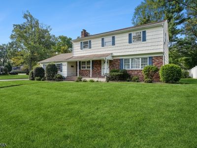 25 MANCHESTER DRIVE