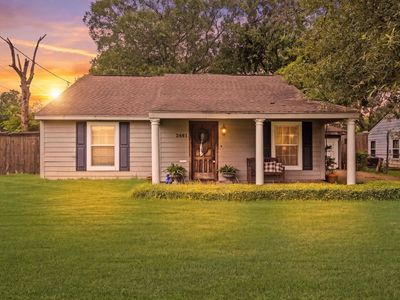 2461 W Lucas Dr