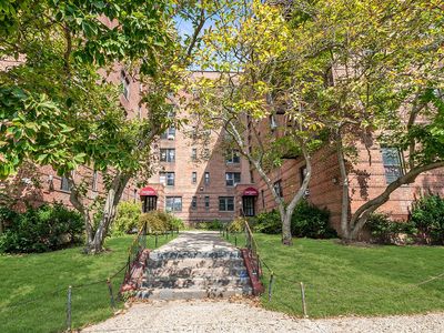 144-11 Sanford Ave #1H