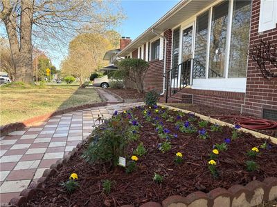 4011 Campbell Rd
