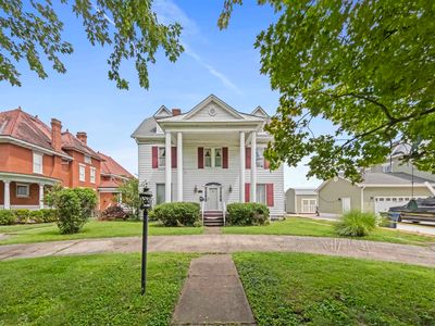 1505 Bath Ave