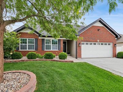 8004 Aaron Ln