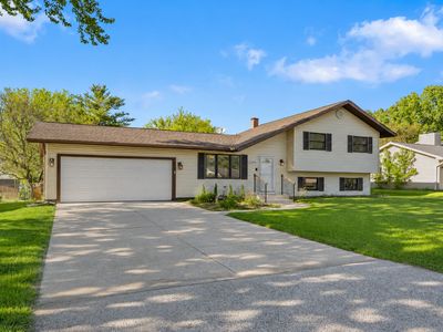 2408 W Fairview Ln