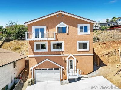 1302 La Presa Ave