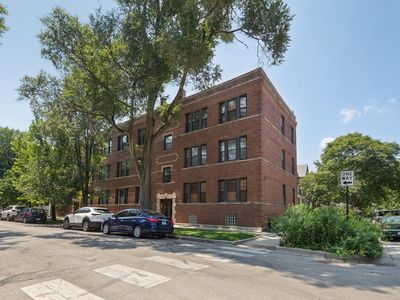 3716 N Hoyne Ave APT 1