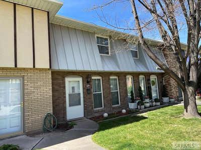 966 McKinley Ave #B