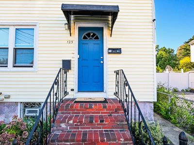 125 Field St