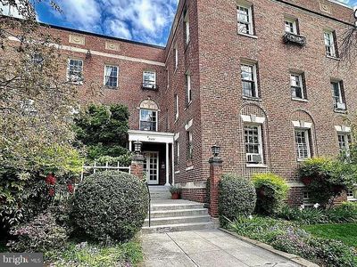 2527 Q St NW APT 206