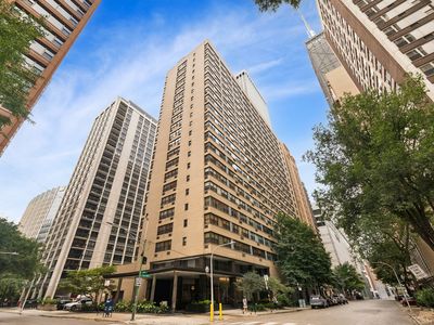 850 N Dewitt Pl APT 16E