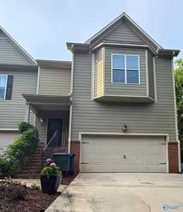 218 Treetop Dr NE