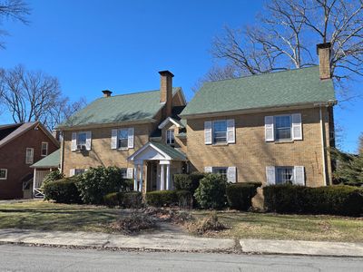 200 Granville Ave