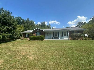 64 Truman Ln