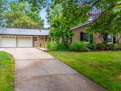 192 Greenbriar Dr
