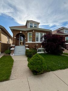 2136 N 75th Ave