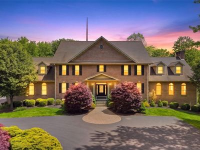 1040 Chanticleer Dr