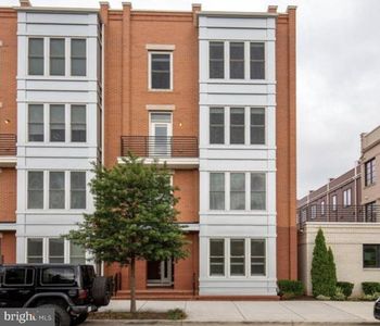 1912 Potomac Ave Unit 101