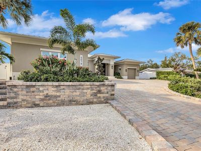 5078 Sandy Beach Ave