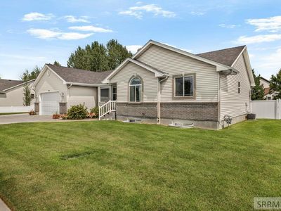 3864 E John Adams Pkwy