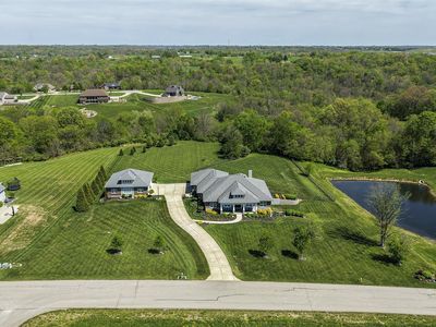 1525 Grapevine Rdg