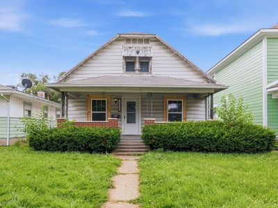 1058 S Sheffield Ave