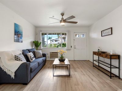 91-1015 Kamaaha Ave APT 205