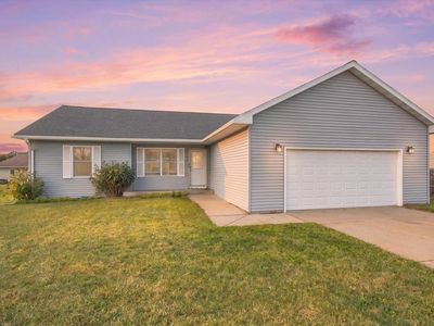 745 Crestview Dr
