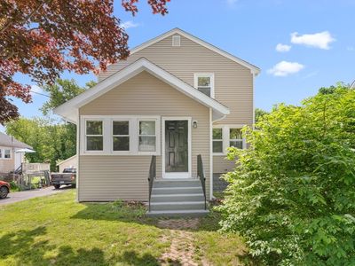 49 Custer St