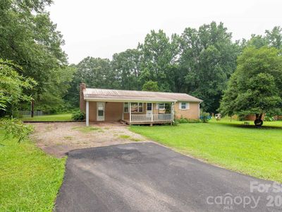 1747 Williams Cir